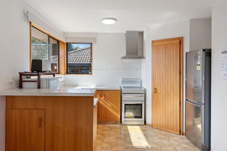 Photo of property in 2/12 Algie Place, Avonhead, Christchurch, 8042