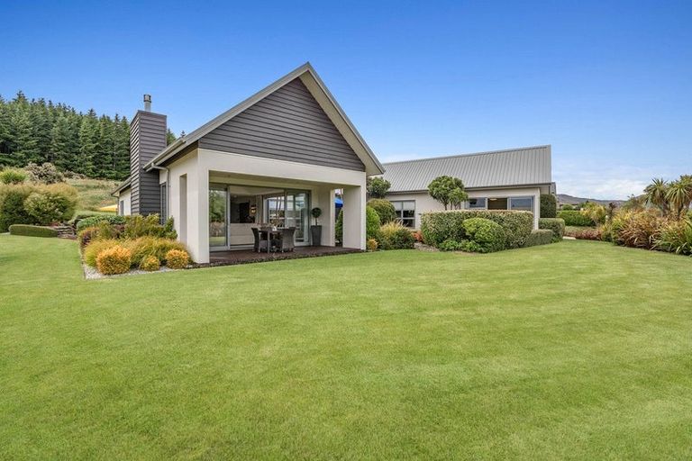 Photo of property in 70 Forest Heights, Wanaka, 9305