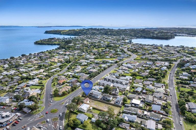 Photo of property in 929 Whangaparaoa Road, Manly, Whangaparaoa, 0930