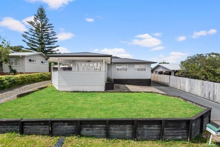 Photo of property in 25 Kaikoura Street, Henderson, Auckland, 0612