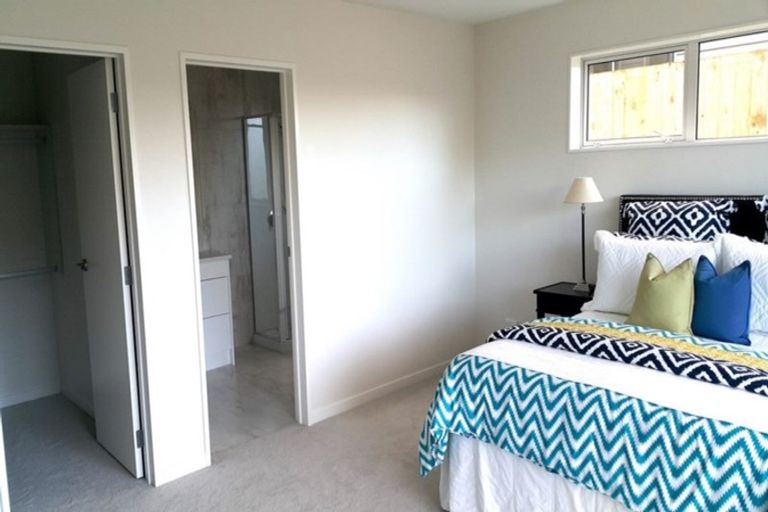 Photo of property in 98 Godfrey Drive, Orewa, 0931