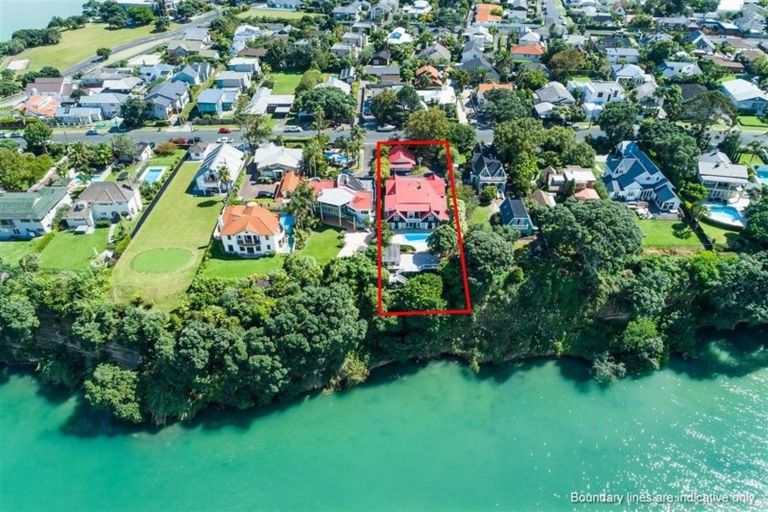Photo of property in 15 Norwood Road, Bayswater, Auckland, 0622