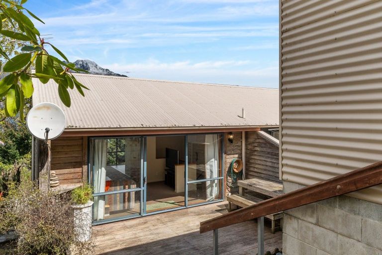 Photo of property in 16a Dart Place, Fernhill, Queenstown, 9300