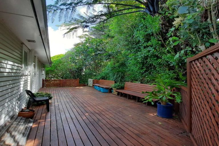 Photo of property in 9 Highbury Road, Highbury, Wellington, 6012