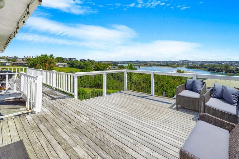 Photo of property in 44 Amorino Drive, Red Beach, 0932