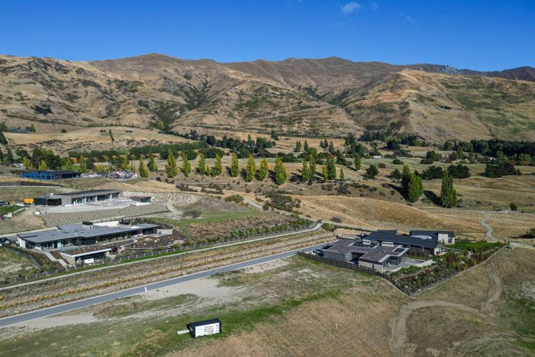 Photo of property in Meadowstone Alpha Series, 8 Tiffany Lane, Wanaka, 9305