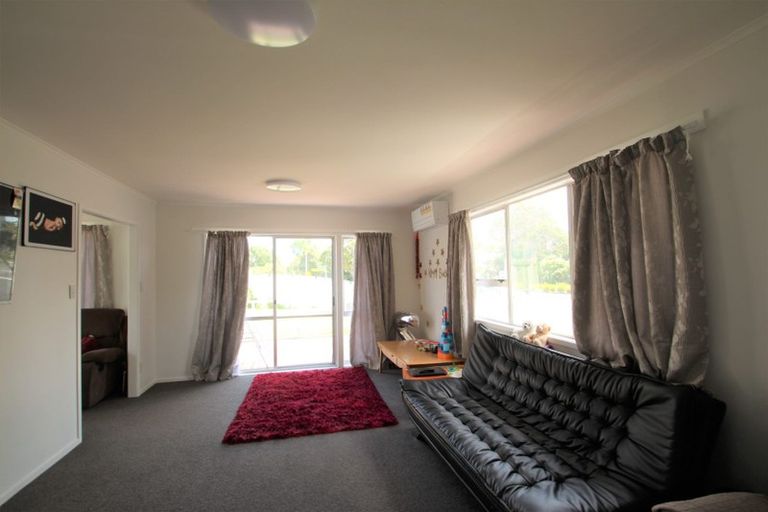 Photo of property in 1/63 Rata Street, New Lynn, Auckland, 0600