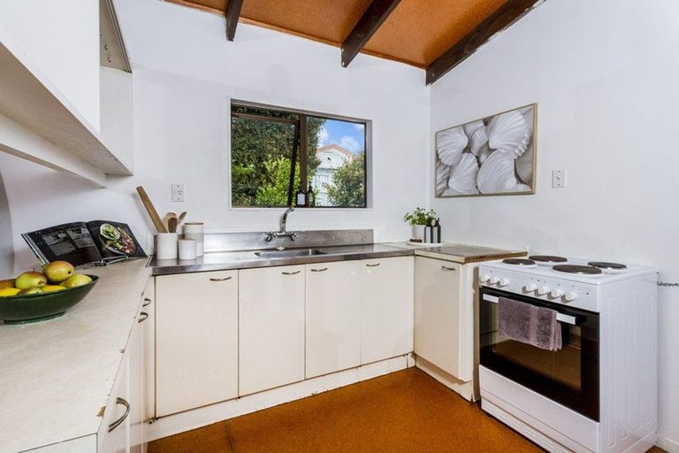 Photo of property in 1/65 Stanley Road, Glenfield, Auckland, 0629