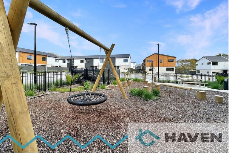 Photo of property in 38 Whati Lane, Henderson, Auckland, 0612