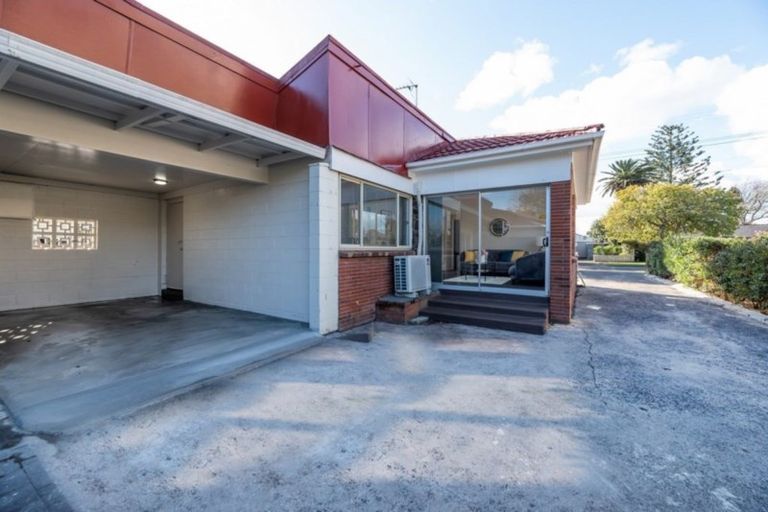 Photo of property in 1/23 Hamilton Road, Papatoetoe, Auckland, 2025