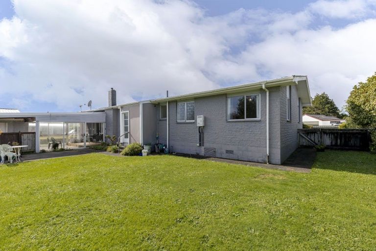Photo of property in 20 Nikau Street, Inglewood, 4330