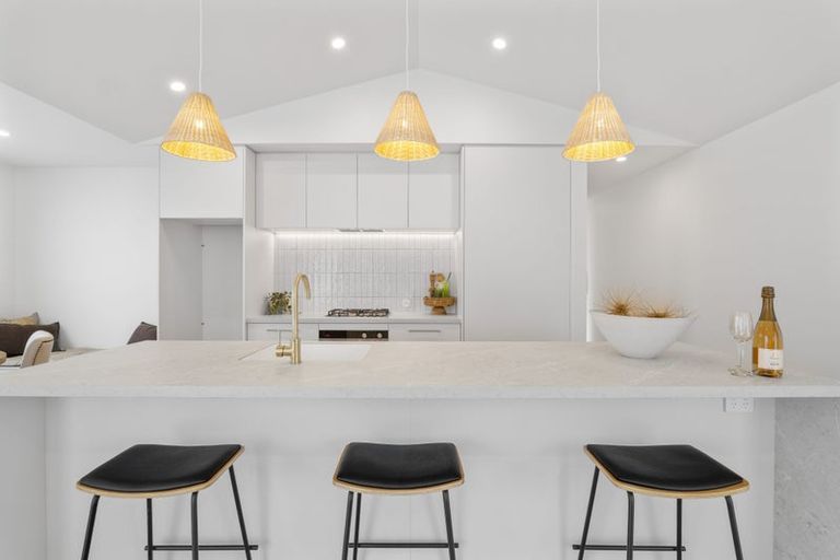 Photo of property in 9/2 Wilton Street, Westown, New Plymouth, 4310