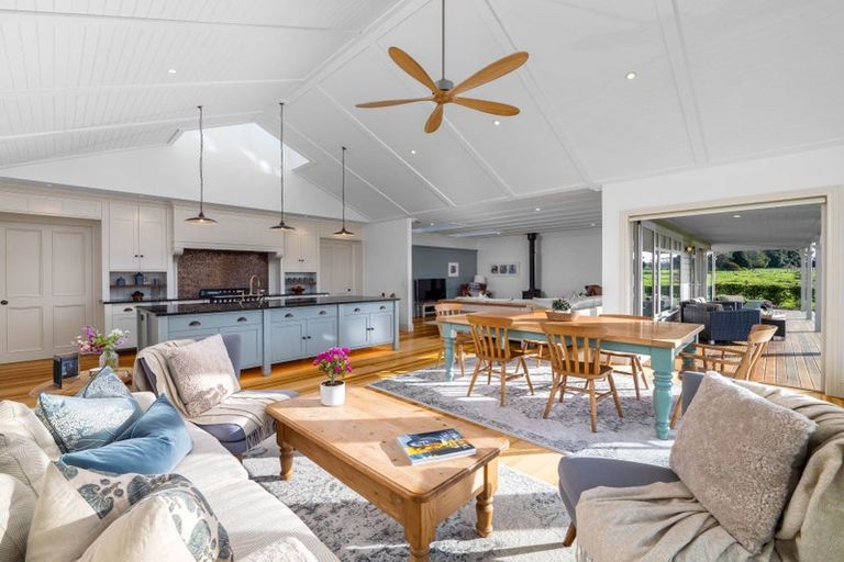 Photo of property in 355a Waikaramu Road, Waimate North, Kaikohe, 0472