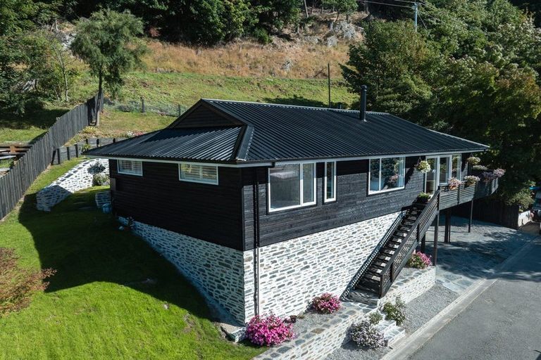 Photo of property in 54 Huff Street, Queenstown, 9300