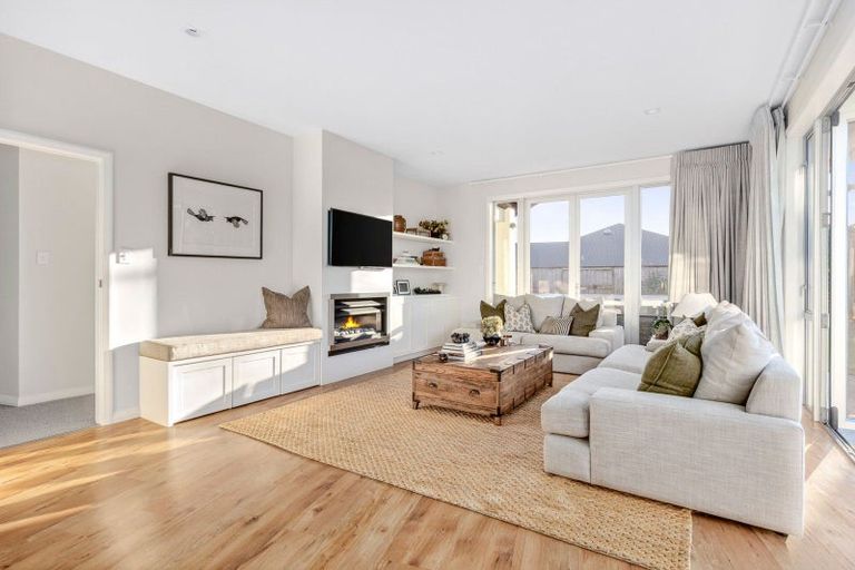 Photo of property in 1 Norfolk Drive, Cambridge, 3434