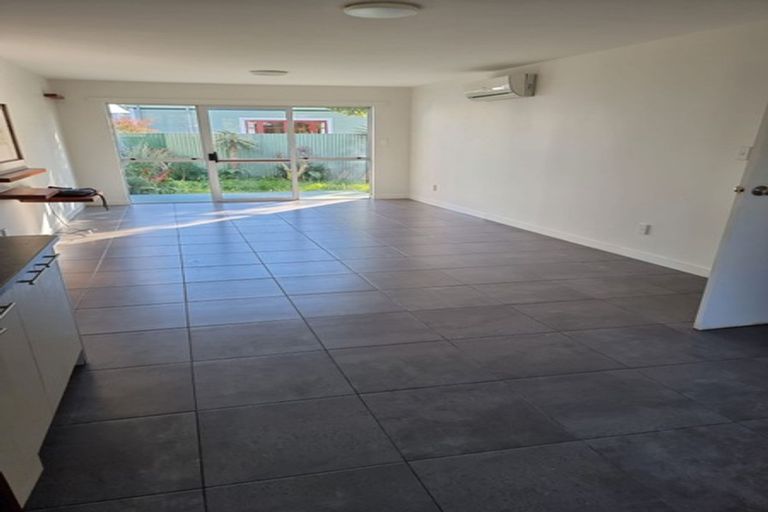 Photo of property in 4/324 Ferry Road, Waltham, Christchurch, 8011