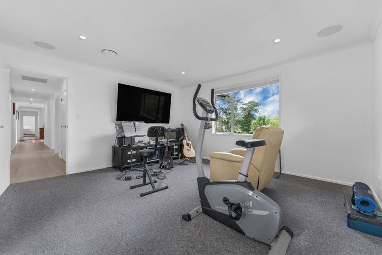 Photo of property in 2g Country Club Lane, Waiuku, 2123