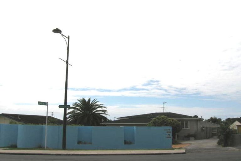 Photo of property in 985 Beach Road, Torbay, Auckland, 0630