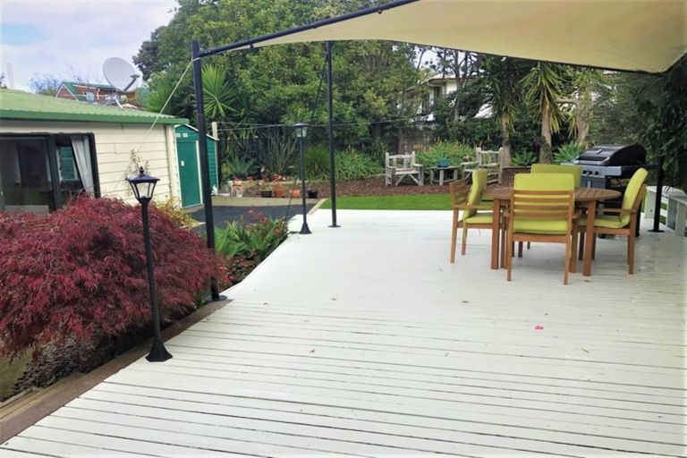 Photo of property in 52 Taihiki Road, Clarks Beach, 2122