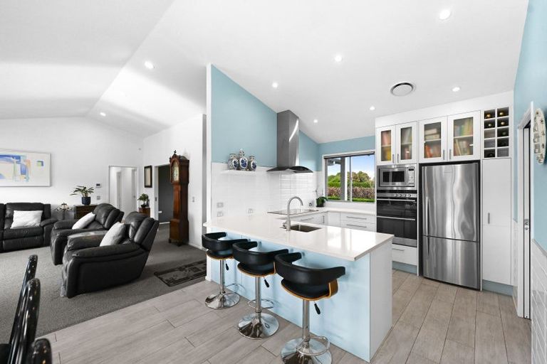 Photo of property in 15 Lissette Road, Newstead, Hamilton, 3286