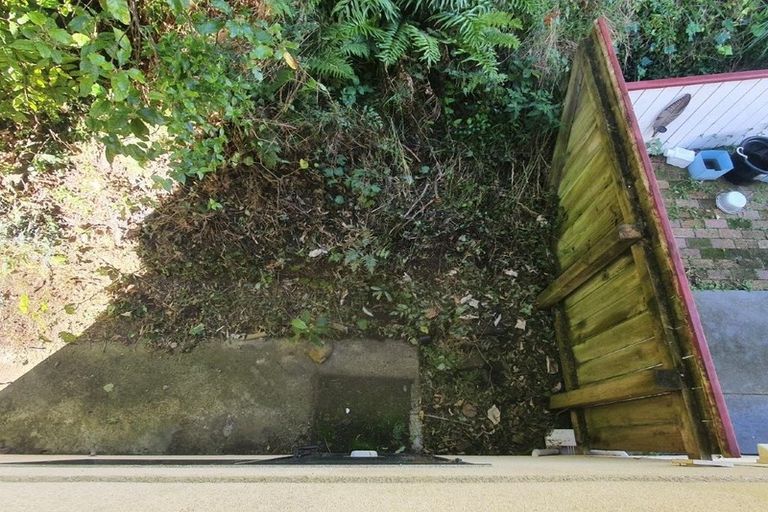 Photo of property in 16a Parsons Glen, Karori, Wellington, 6012