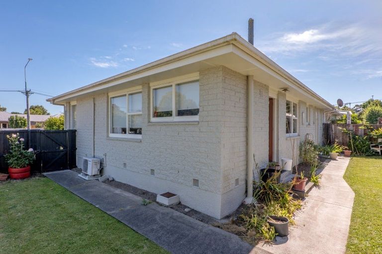 Photo of property in 3/108 Staveley Street, Avonhead, Christchurch, 8042