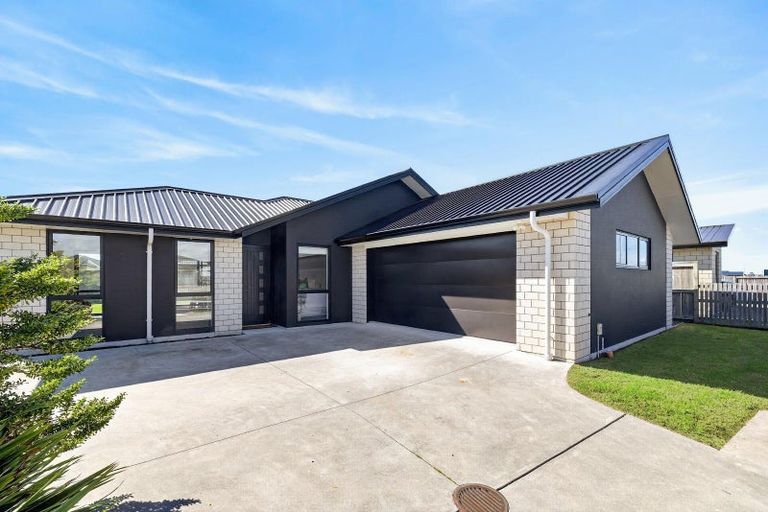 Photo of property in 229 Te Okuroa Drive, Papamoa, 3118