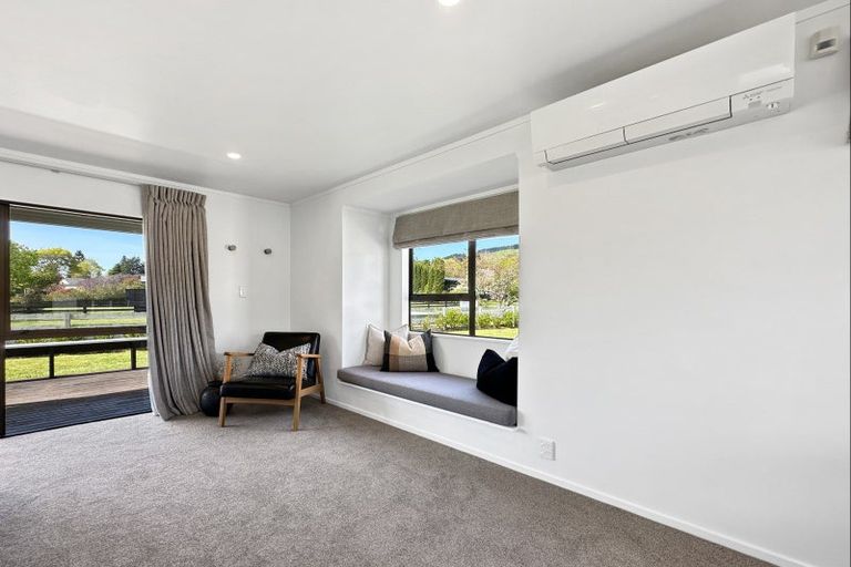Photo of property in 10 Antonia Place, Kinloch, Taupo, 3377