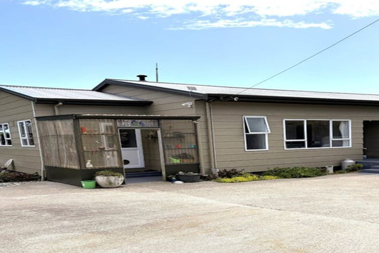 Photo of property in 12 Corbett Street, Hector, 7822