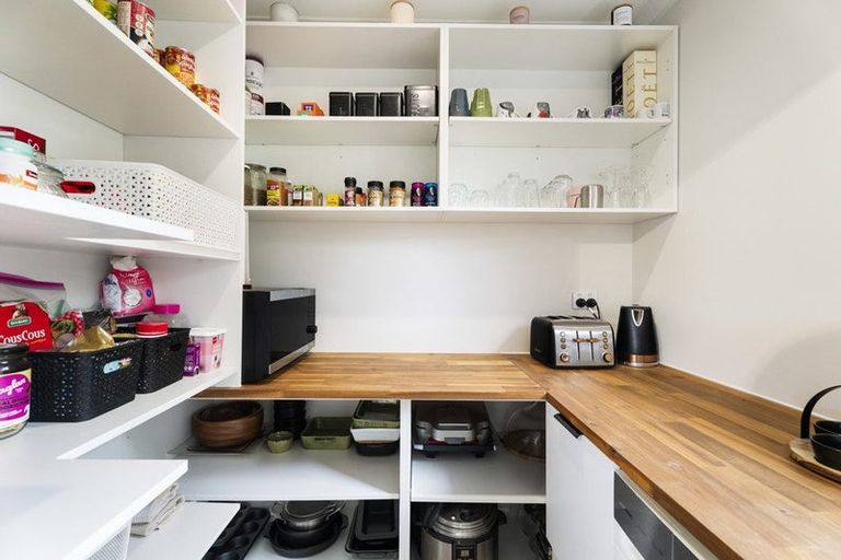 Photo of property in 3/69 Awaroa Road, Helensville, 0800