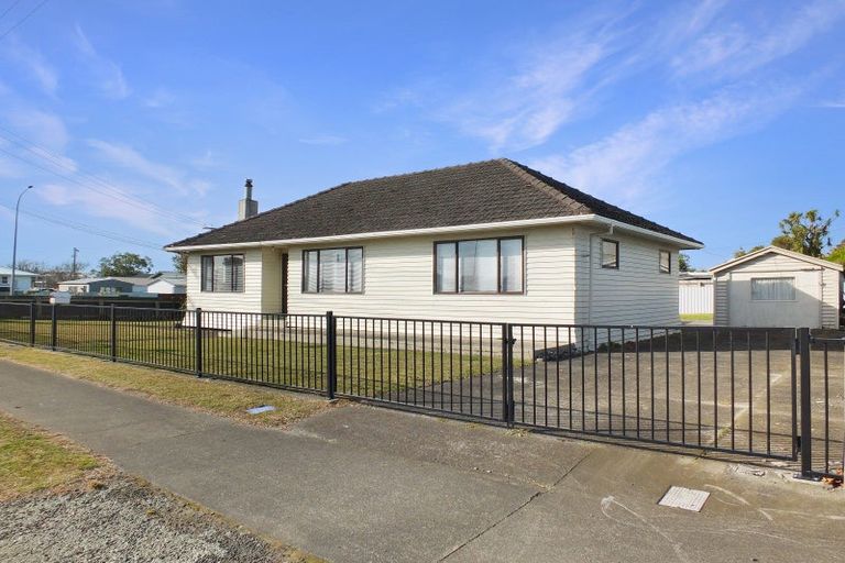 Photo of property in 45 Johnston Street, Foxton, 4814