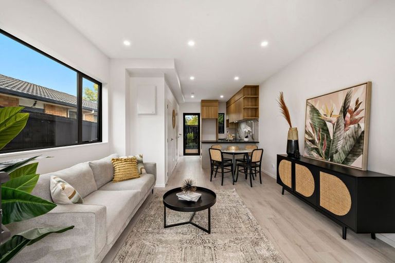Photo of property in 39 Brandon Road, Glen Eden, Auckland, 0602