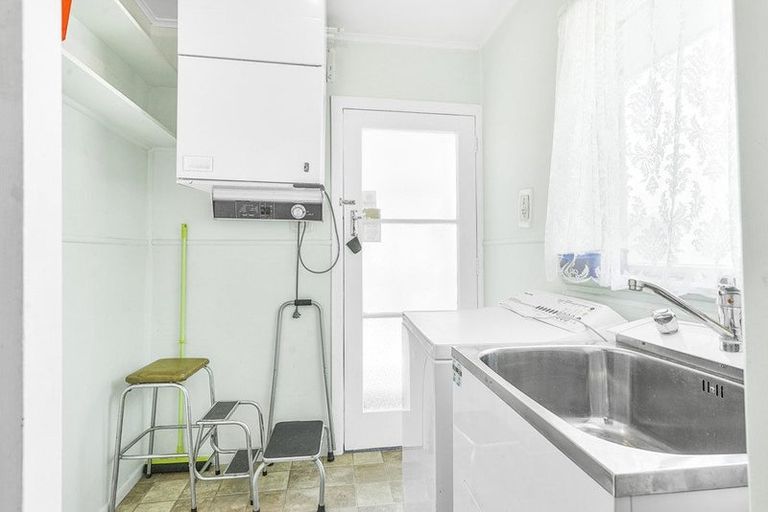 Photo of property in 38 Southsea Crescent, Silverdale, Hamilton, 3216