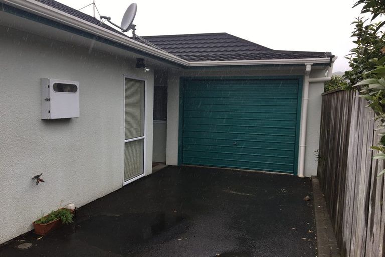 Photo of property in 1 Macalister Place, Miramar, Wellington, 6022