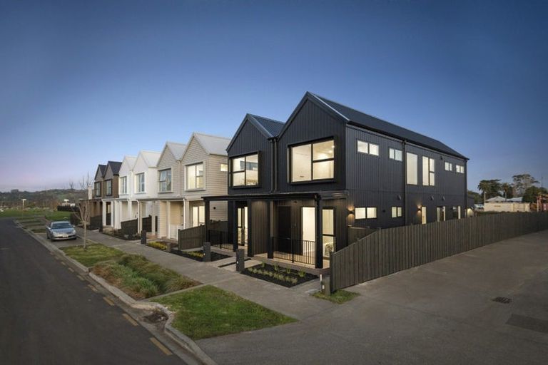 Photo of property in 32 Yellow Pear Lane, Karaka, 2578