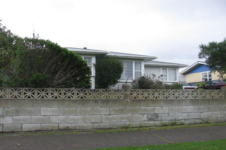 Photo of property in 18 Karamea Crescent, Kelvin Grove, Palmerston North, 4414