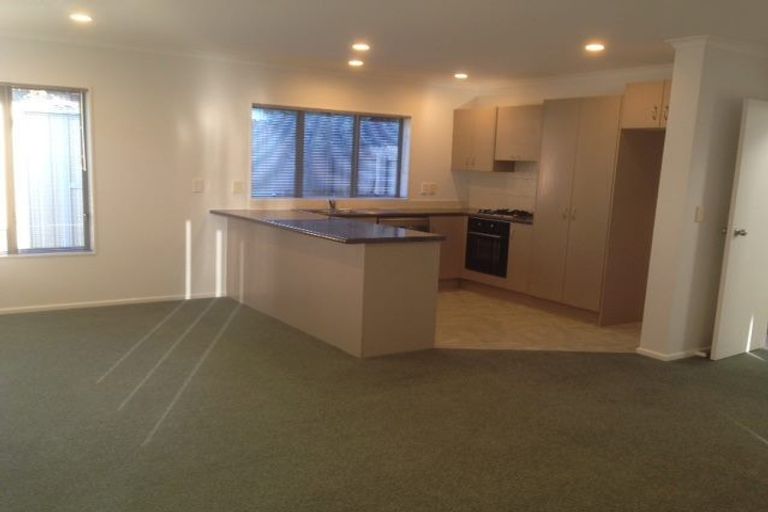 Photo of property in 20 Carrick Glen Avenue, Flat Bush, Auckland, 2019