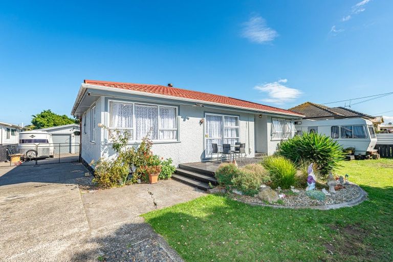 Photo of property in 51 Thatcher Street, Castlecliff, Whanganui, 4501