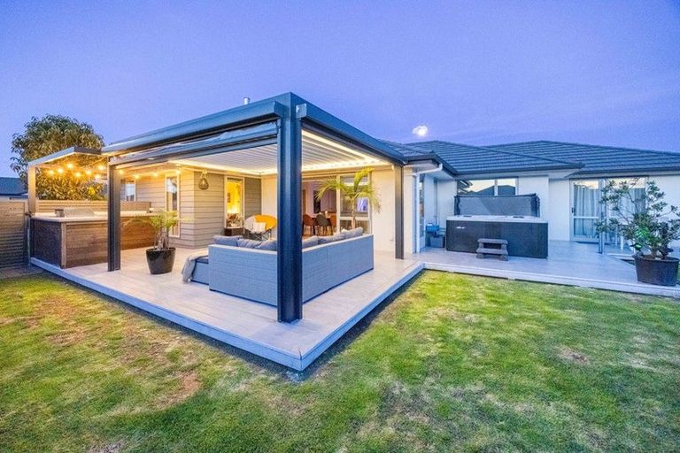 Photo of property in 2 Aparima Place, Awatoto, Napier, 4110