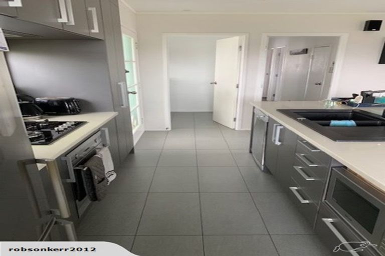 Photo of property in 31 Blanche Way, Half Moon Bay, Auckland, 2012