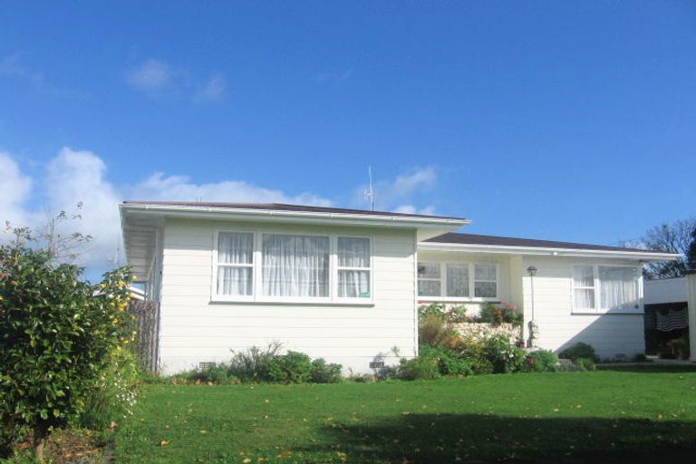 Photo of property in 3 Sutherland Crescent, Westbrook, Palmerston North, 4412