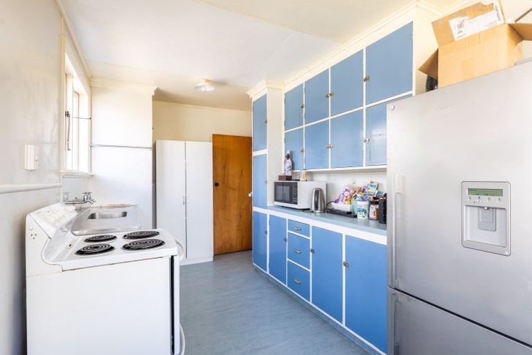 Photo of property in 20 Pukatea Street, Inglewood, 4330