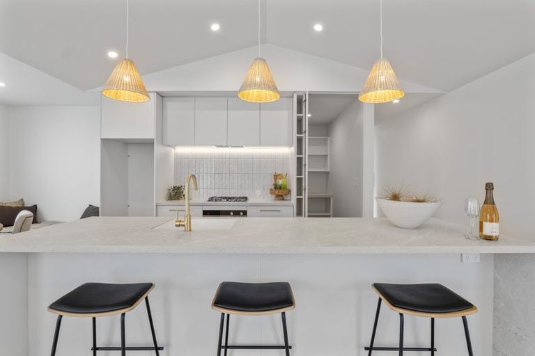 Photo of property in 9/2 Wilton Street, Westown, New Plymouth, 4310