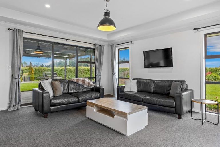 Photo of property in 28 Landsborough Drive, Darfield, 7571