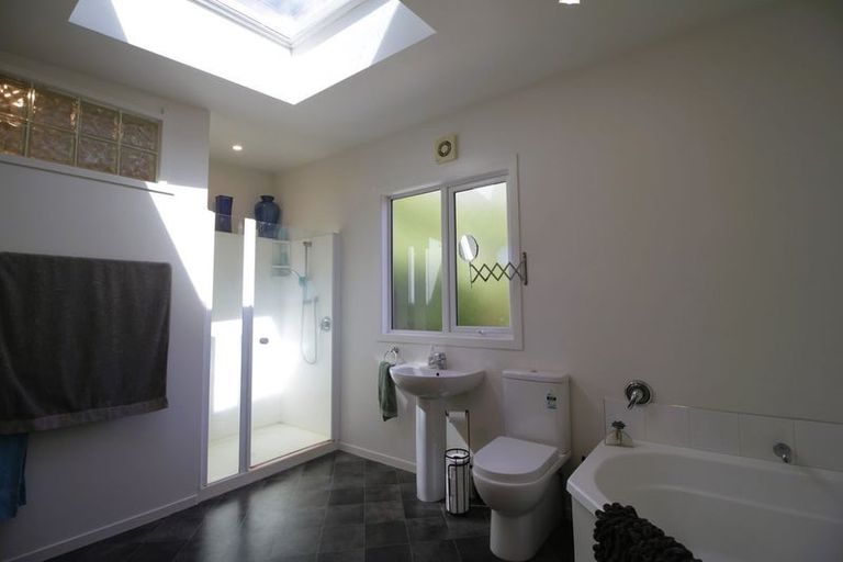 Photo of property in 97 Tawhai Street, Stokes Valley, Lower Hutt, 5019