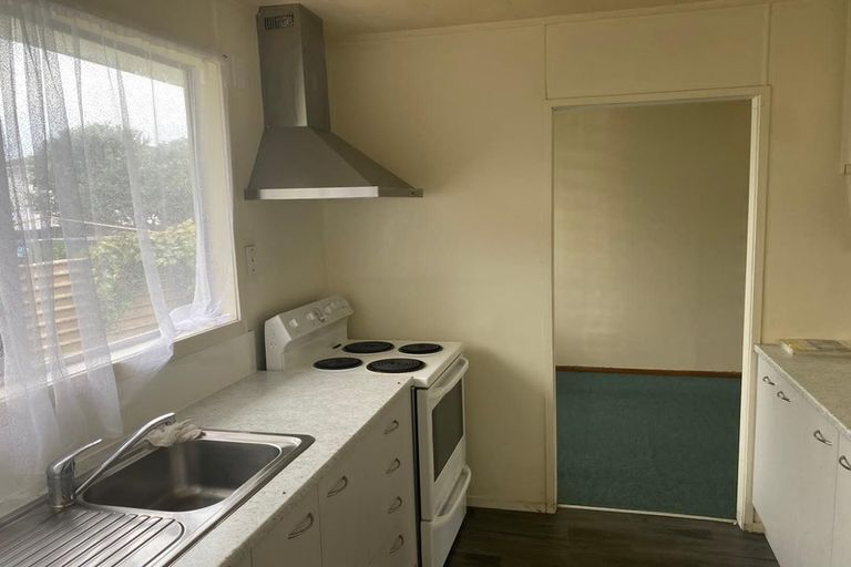 Photo of property in 2/10 Tuna Place, Manurewa, Auckland, 2102