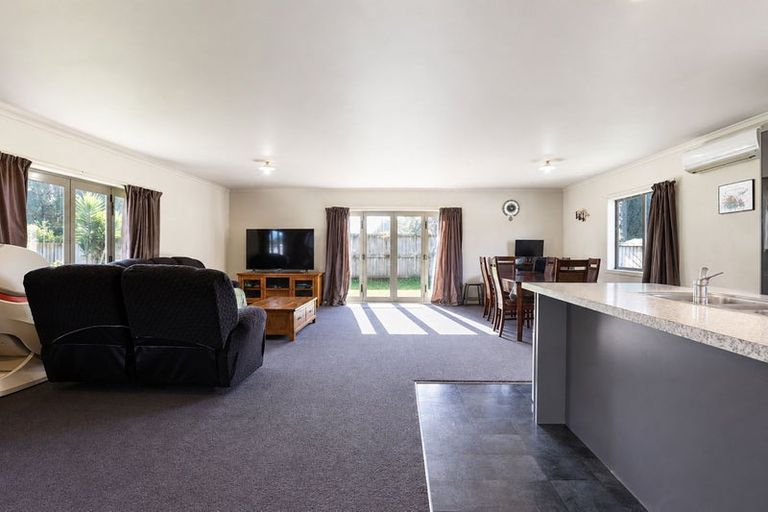 Photo of property in 6 Corsair Place, Melville, Hamilton, 3206