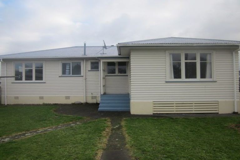 Photo of property in 130 Miranda Street, Stratford, 4332