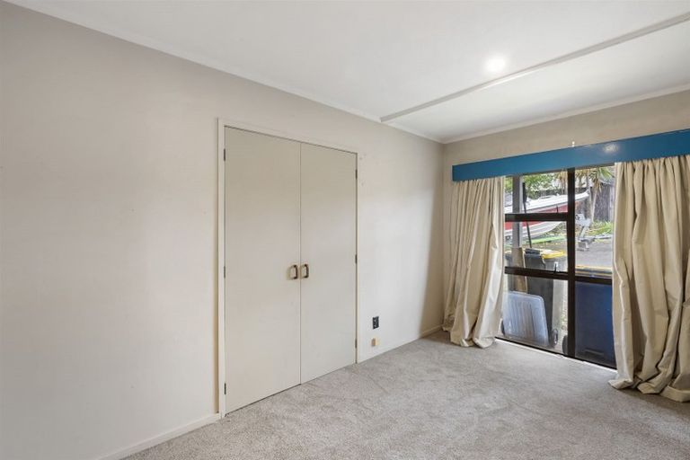 Photo of property in 67 Rosier Road, Glen Eden, Auckland, 0602