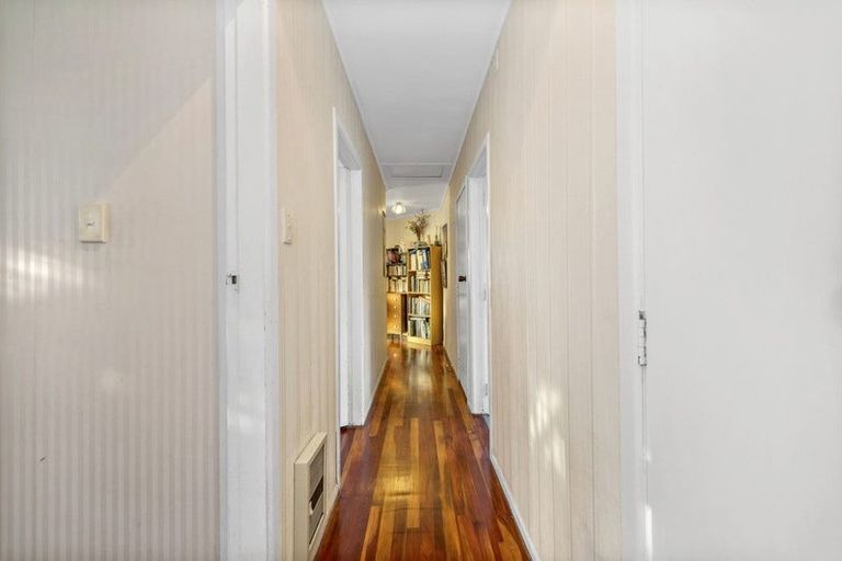 Photo of property in 24 Tiraumea Drive, Pakuranga, Auckland, 2010